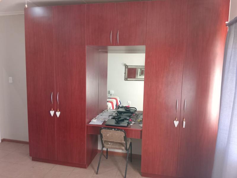 To Let 3 Bedroom Property for Rent in Sunnyside Eastern Cape